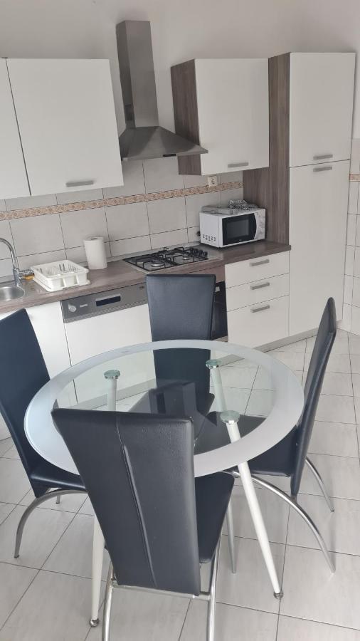 Apartment Lovmar 扎达尔 外观 照片