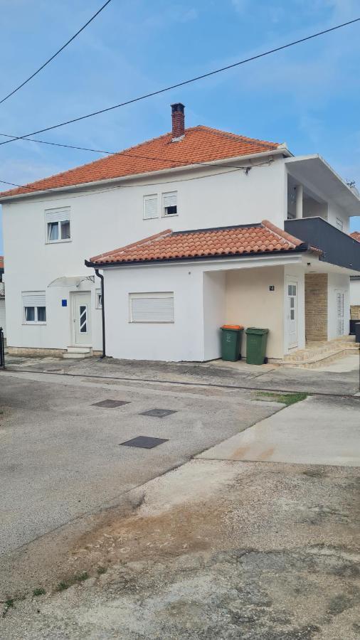 Apartment Lovmar 扎达尔 外观 照片